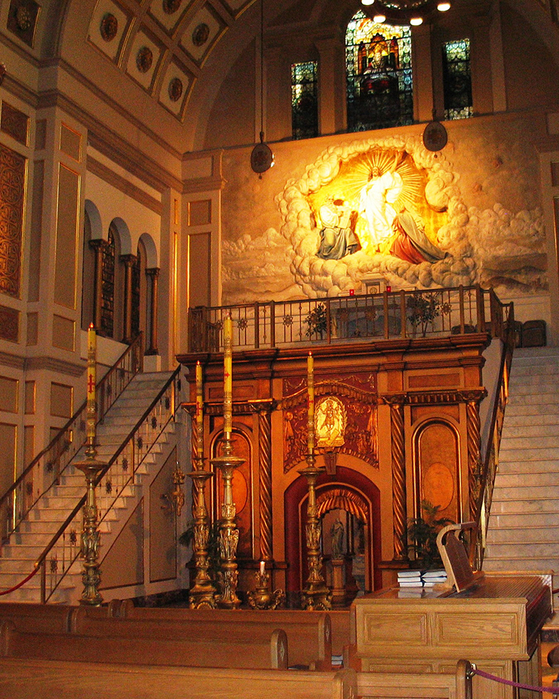 Calvary (replica) viewed from the Place ofthe Resurrection.